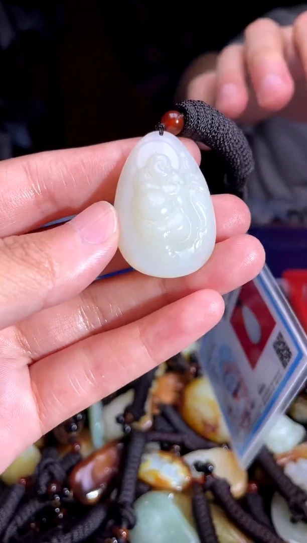 和田玉未镶嵌挂件1