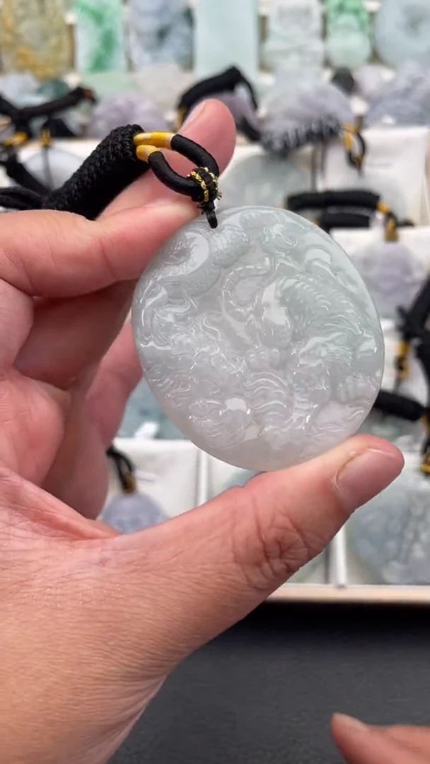 颈饰未镶嵌翡翠天然缅甸翡翠A货52