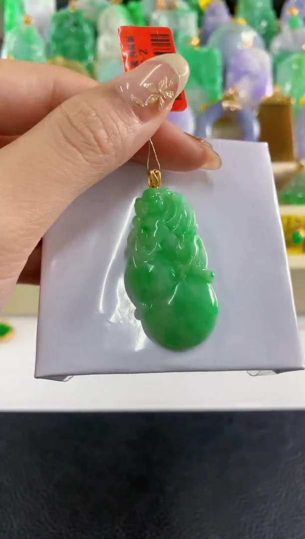 吊坠(不含链)未镶嵌翡翠挂件