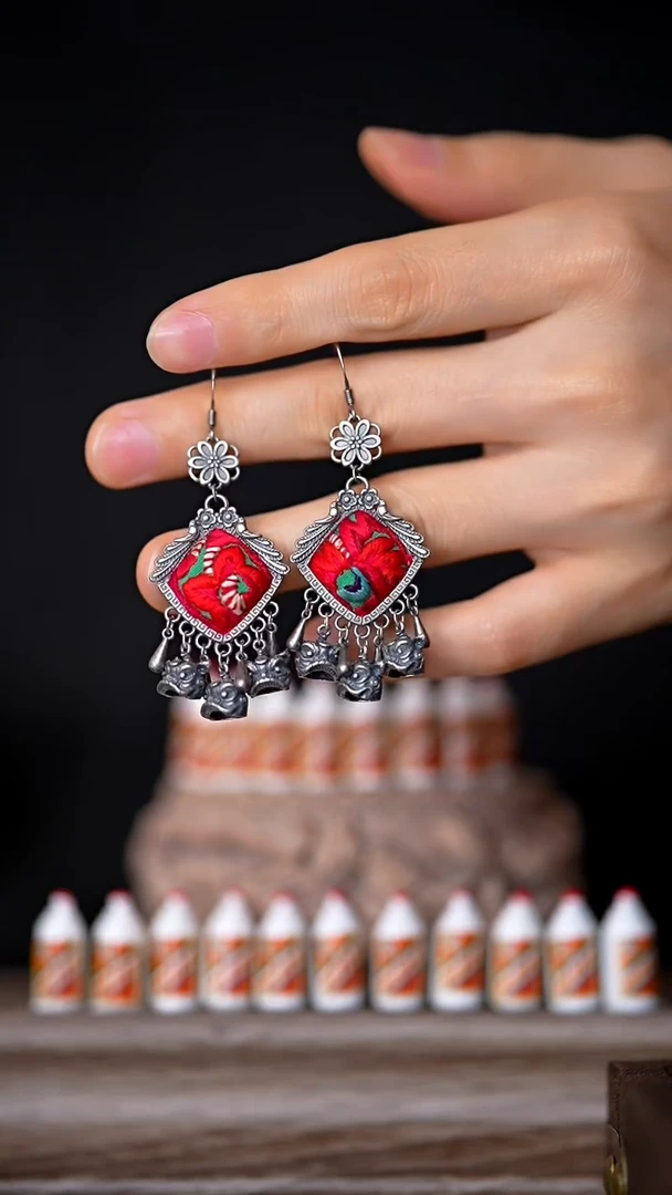 刺绣黔东南苗族刺绣A812