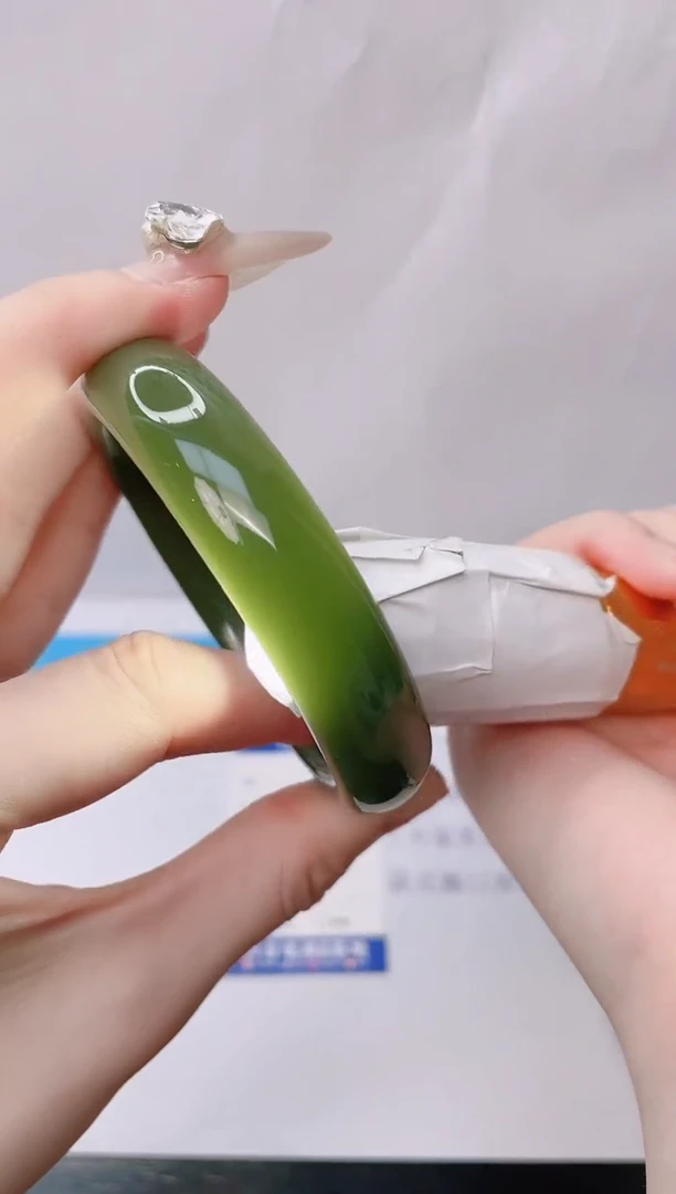 石英质玉手镯未镶嵌L44-59