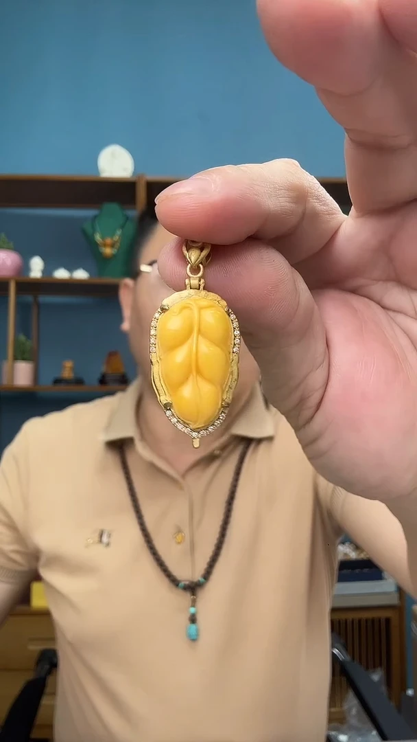 未镶嵌琥珀裸石4（有瑕介意勿拍）