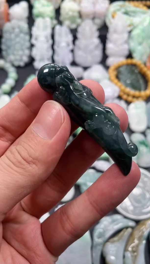 翡翠未镶嵌颈饰天然翡翠a货