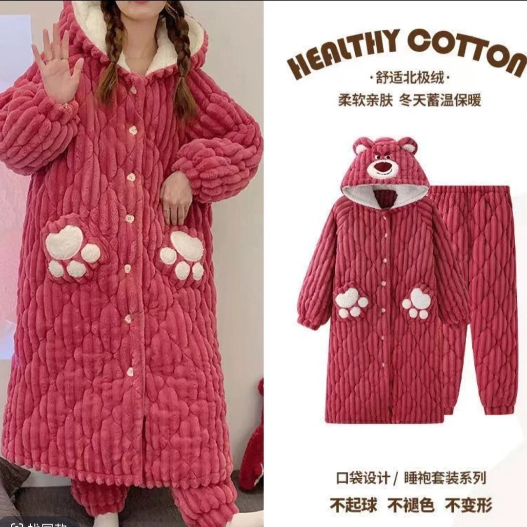 137-女士草莓熊三层夹棉加厚袍裤套装