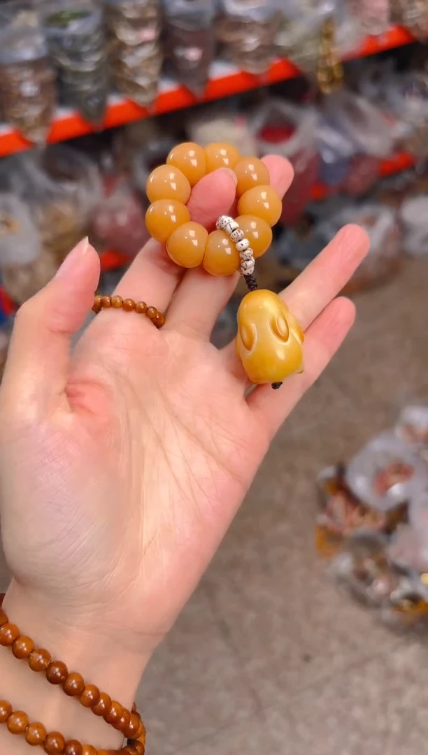 吊坠菩提根/象牙果黄色手捻  黄色兔