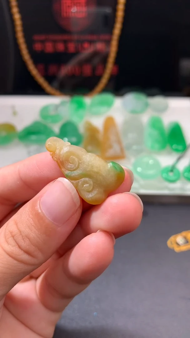 未镶嵌定制翡翠