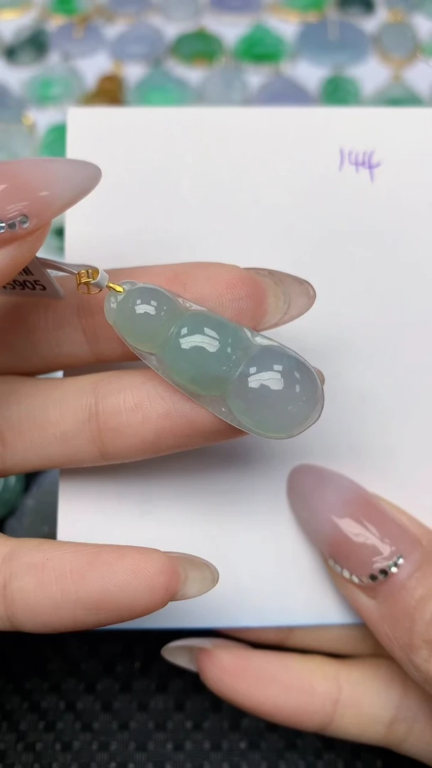 【闪购商品】翡翠颈饰18K金镶嵌天然翡翠A货