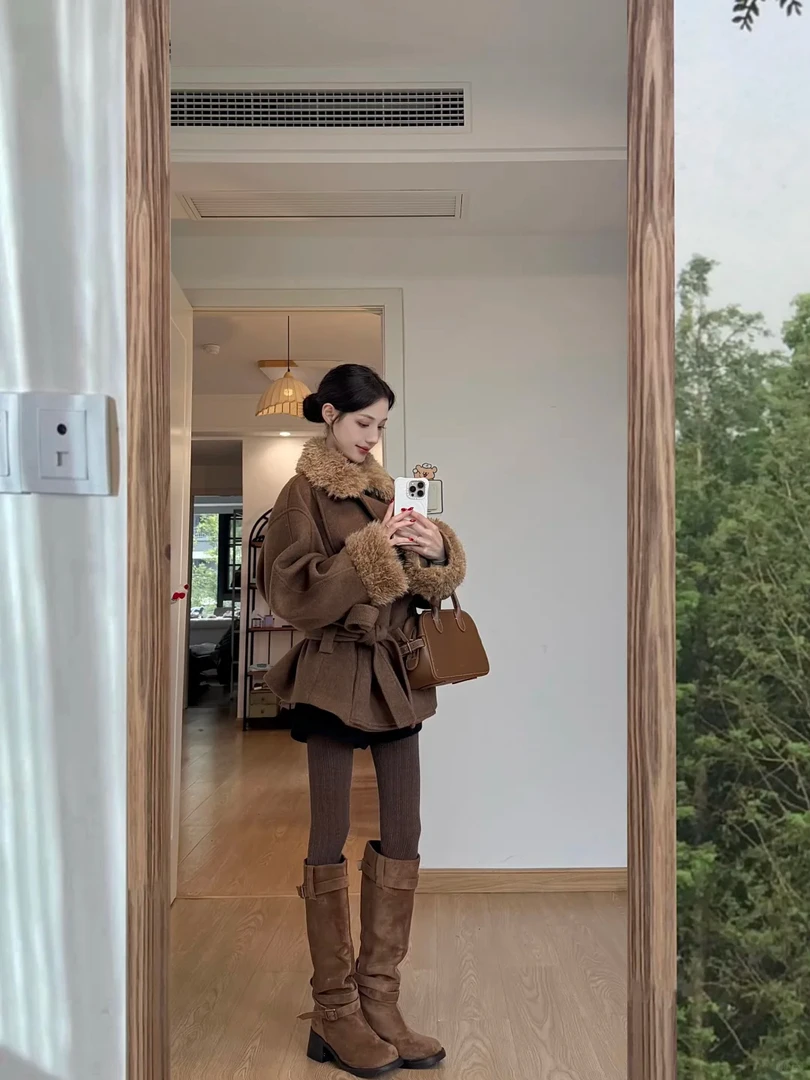 2025秋冬新款韩系美德拉穿搭毛袖毛呢外套女搭配短裤气质两件套女