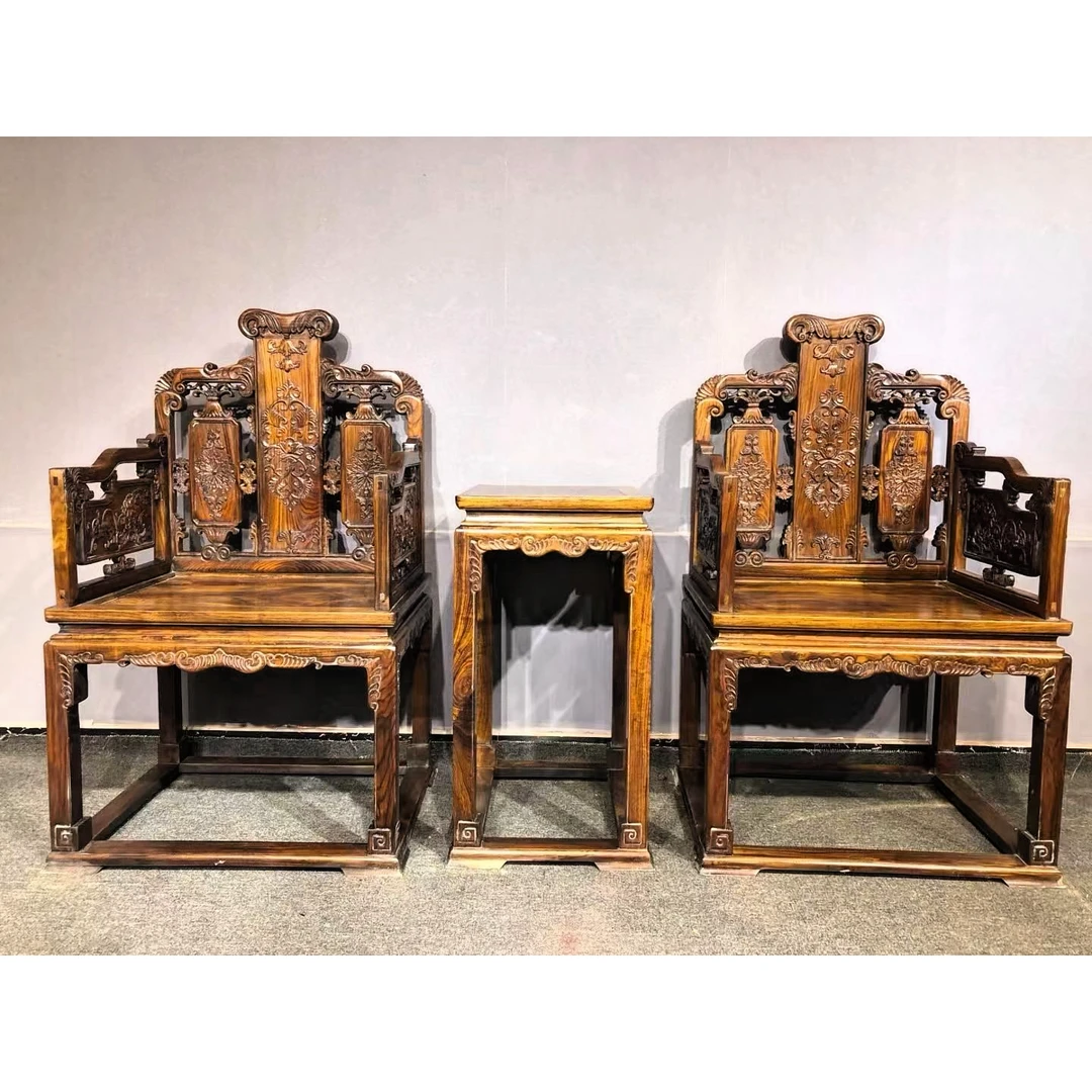 文华开物第246期拍品 20 清 黄花梨宝座三件套