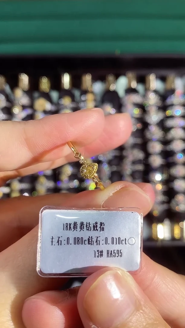 18K金镶嵌戒指钻石08