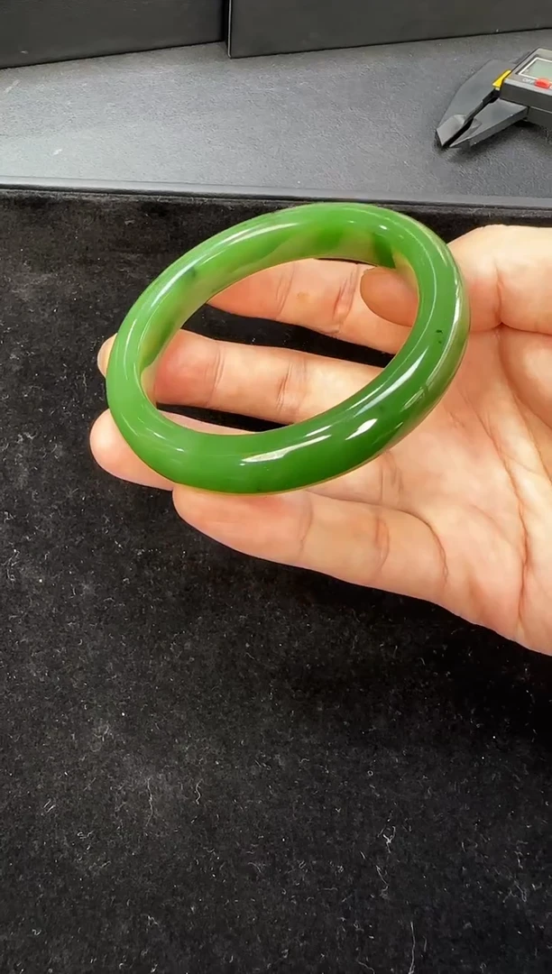 未镶嵌手镯和田玉（碧玉）58mm