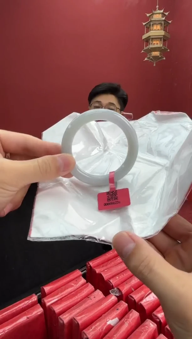 翡翠手镯（圆镯）未镶嵌7手镯