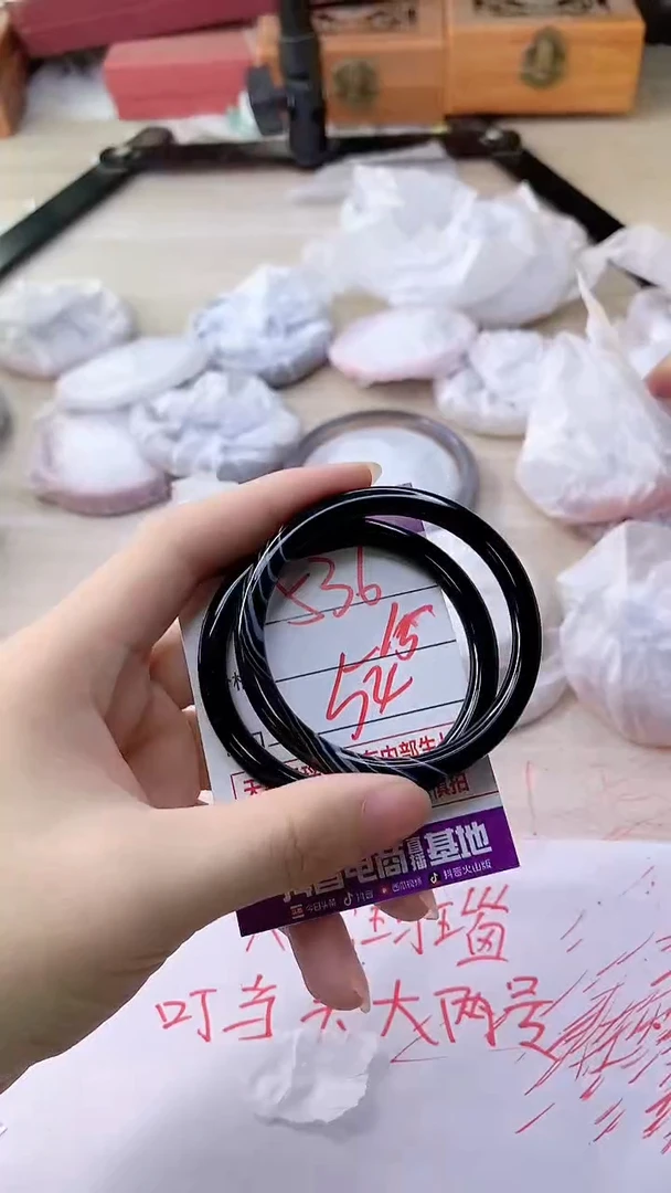 手镯玛瑙/玉髓未镶嵌536