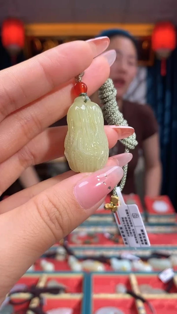 和田玉未镶嵌挂件白菜