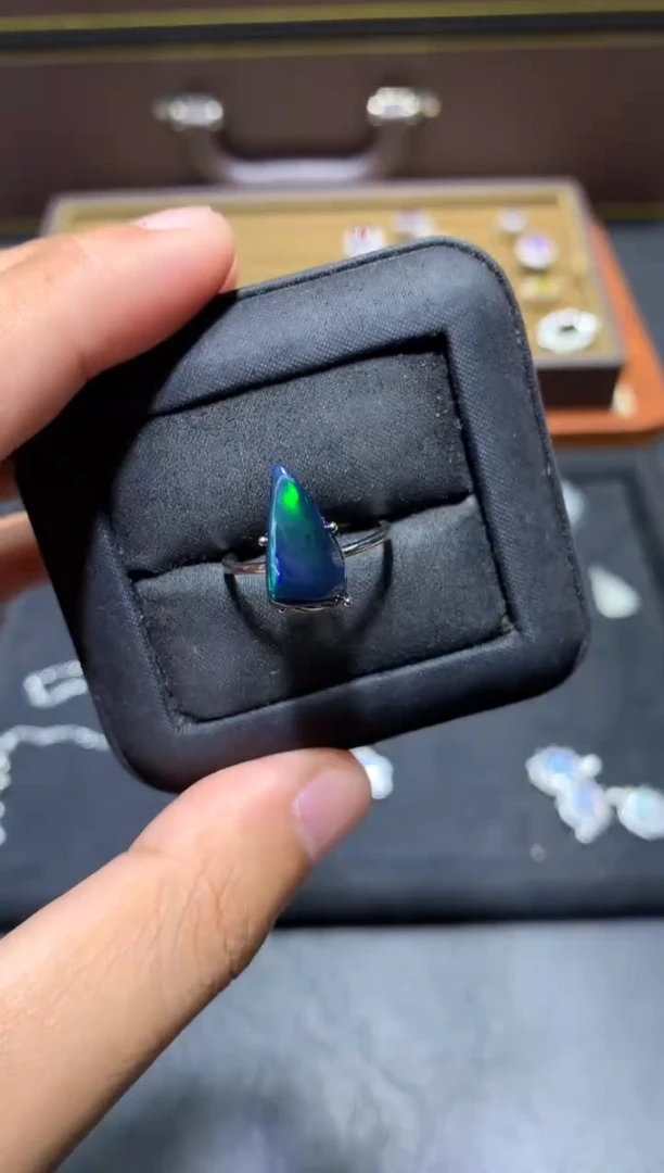 未镶嵌欧泊戒指Q59