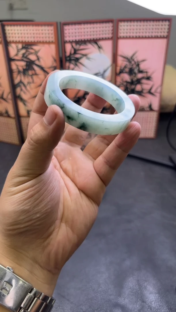 未镶嵌手镯定制翡翠小*母手镯