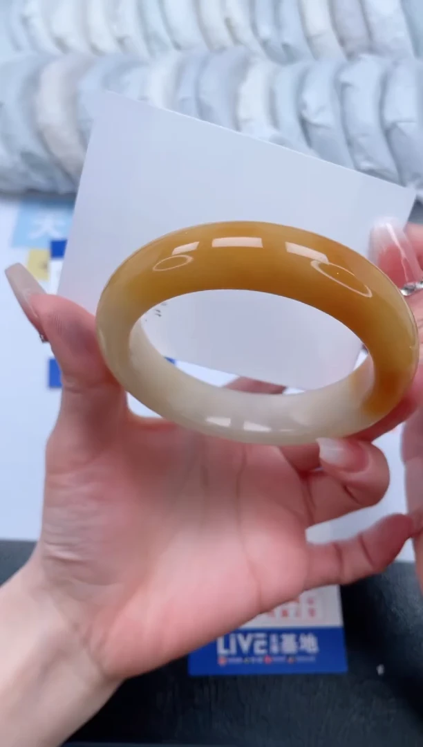 【闪购商品】石英质玉手镯未镶嵌T188-59.7