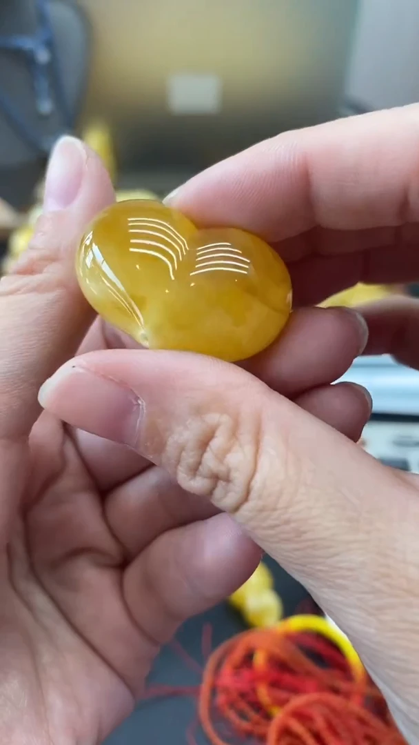 琥珀未镶嵌珠宝奇石34