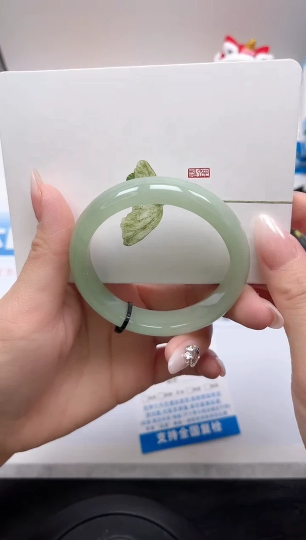 【闪购商品】石英质玉手镯未镶嵌80-55.1