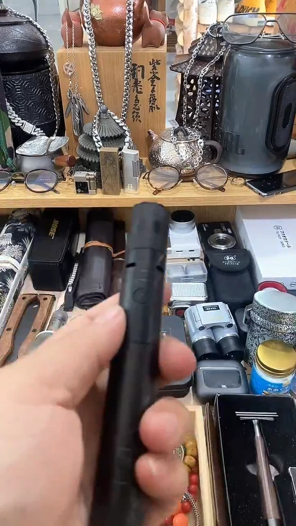 瓷片闪购商品  如图所示