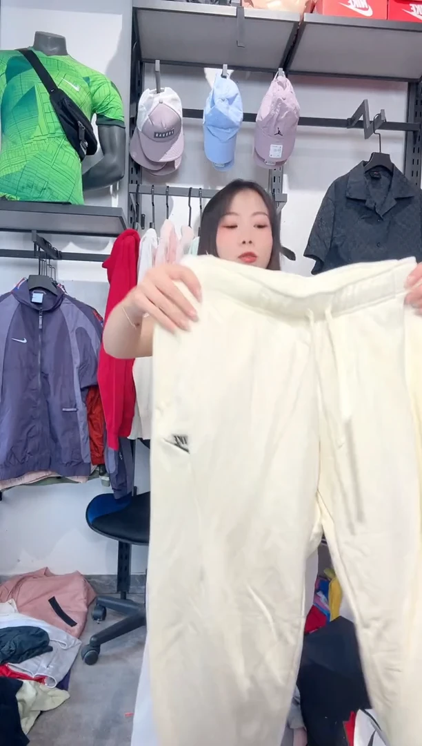 1147编码 瑕疵款直播间过款为准 尺码