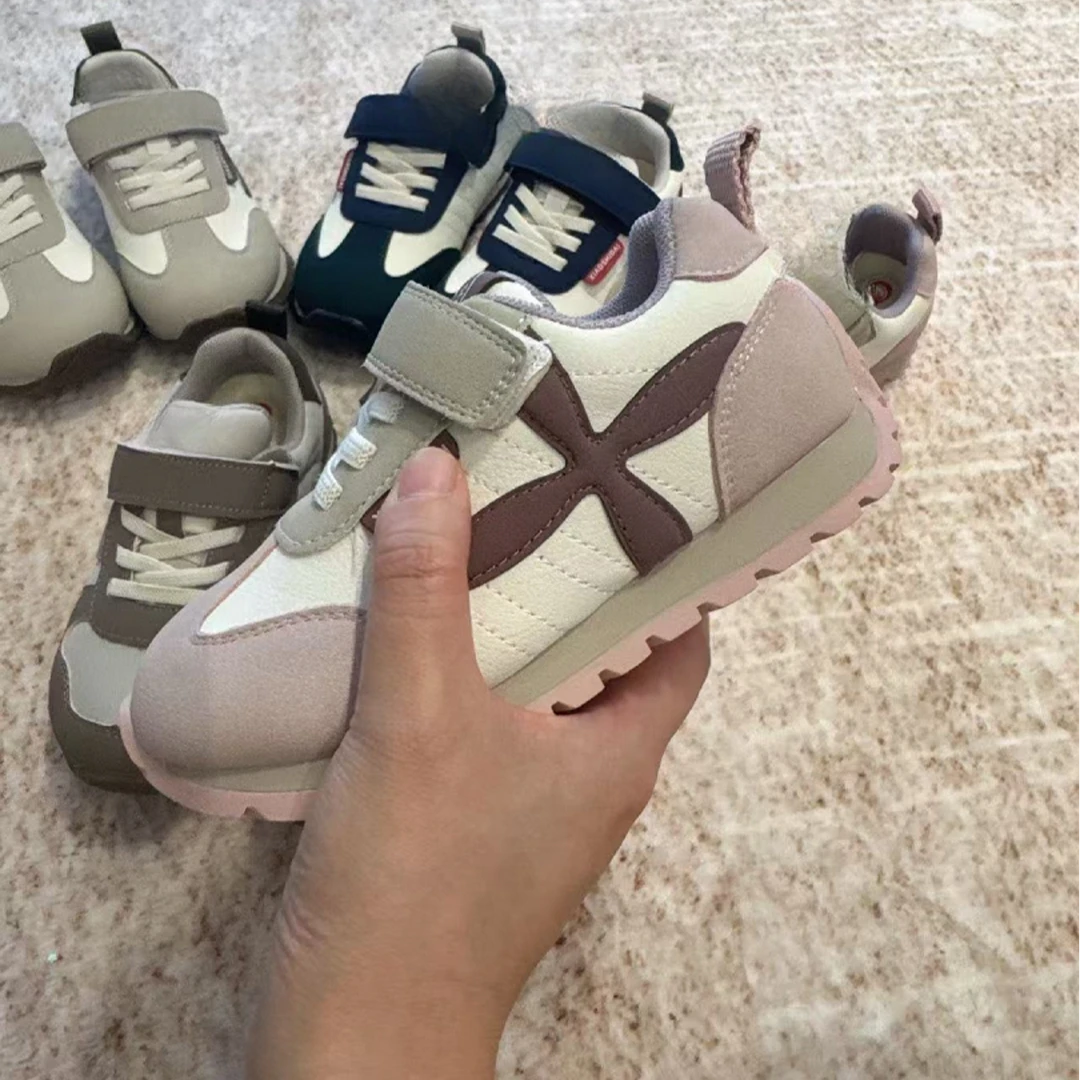 2012高端档口儿童新款四季运动鞋