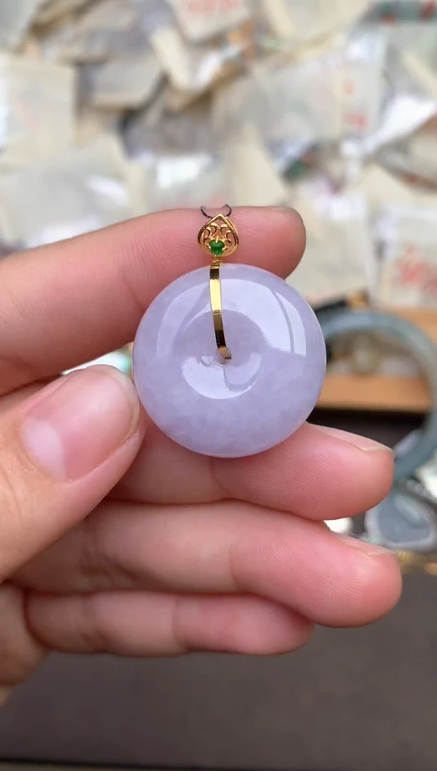 翡翠挂件18K金镶嵌一