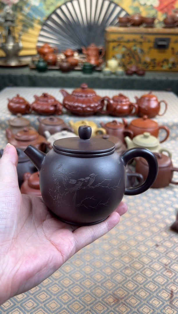 茶壶紫砂紫泥刻绘汲直壶250CC