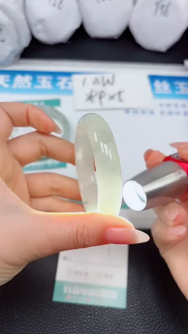 【闪购商品】石英质玉手镯未镶嵌401