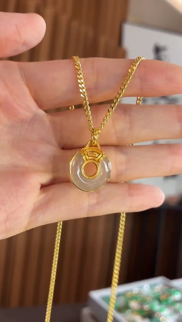 吊坠(不含链)18K金镶嵌翡翠吊坠