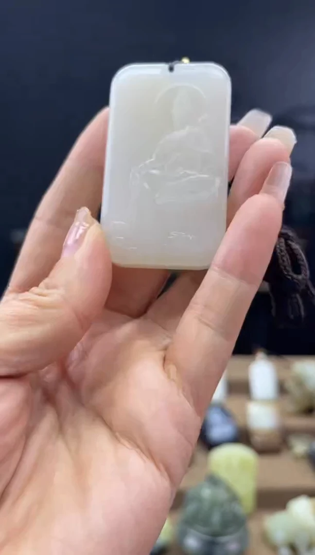 颈饰未镶嵌和田玉1