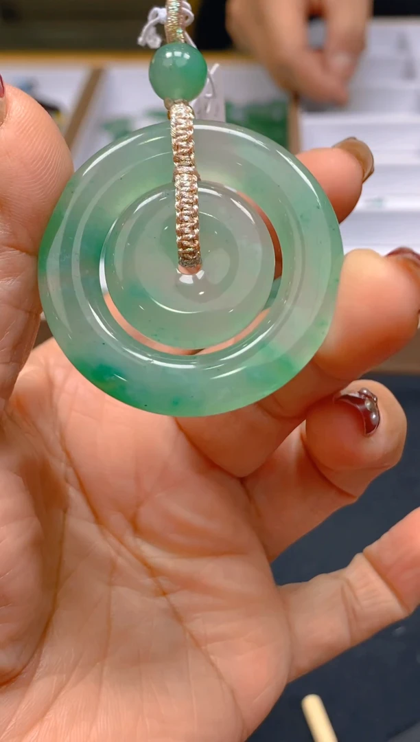 【闪购商品】石英质玉颈饰未镶嵌冰美人非洲翠A货，冰种