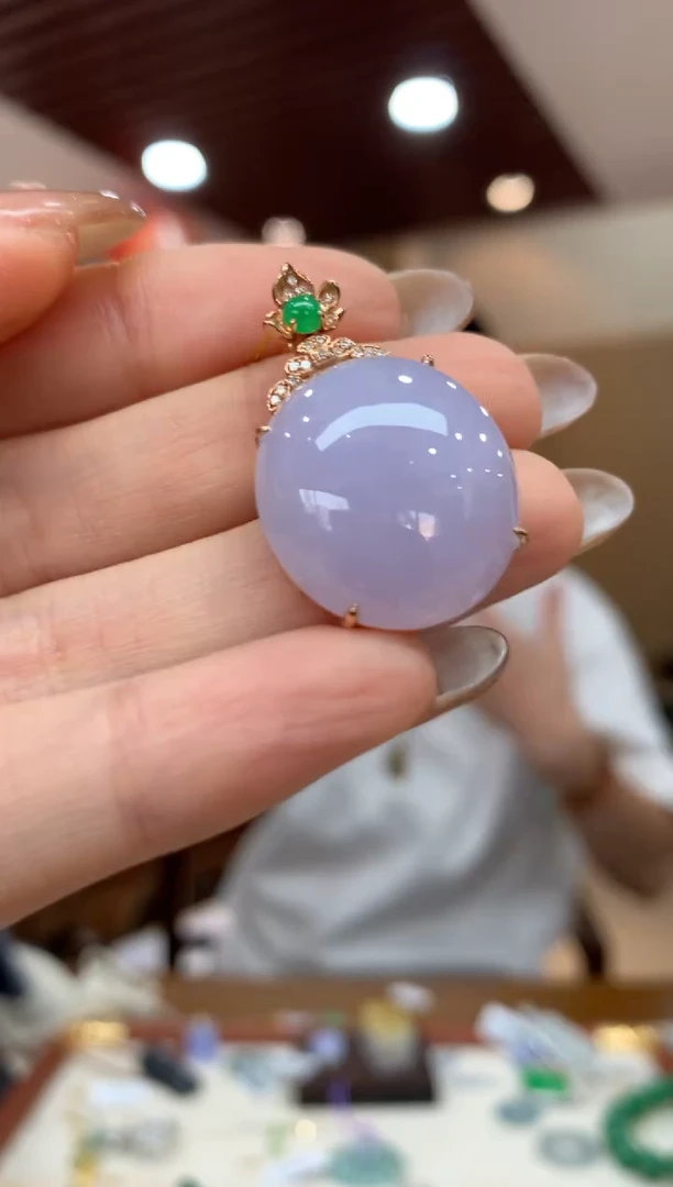 吊坠(不含链)18K金镶嵌翡翠蛋面