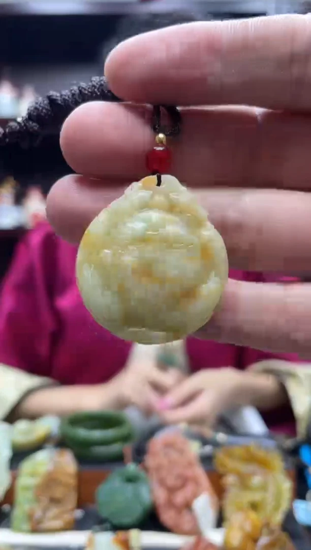 未镶嵌岫玉吊坠·