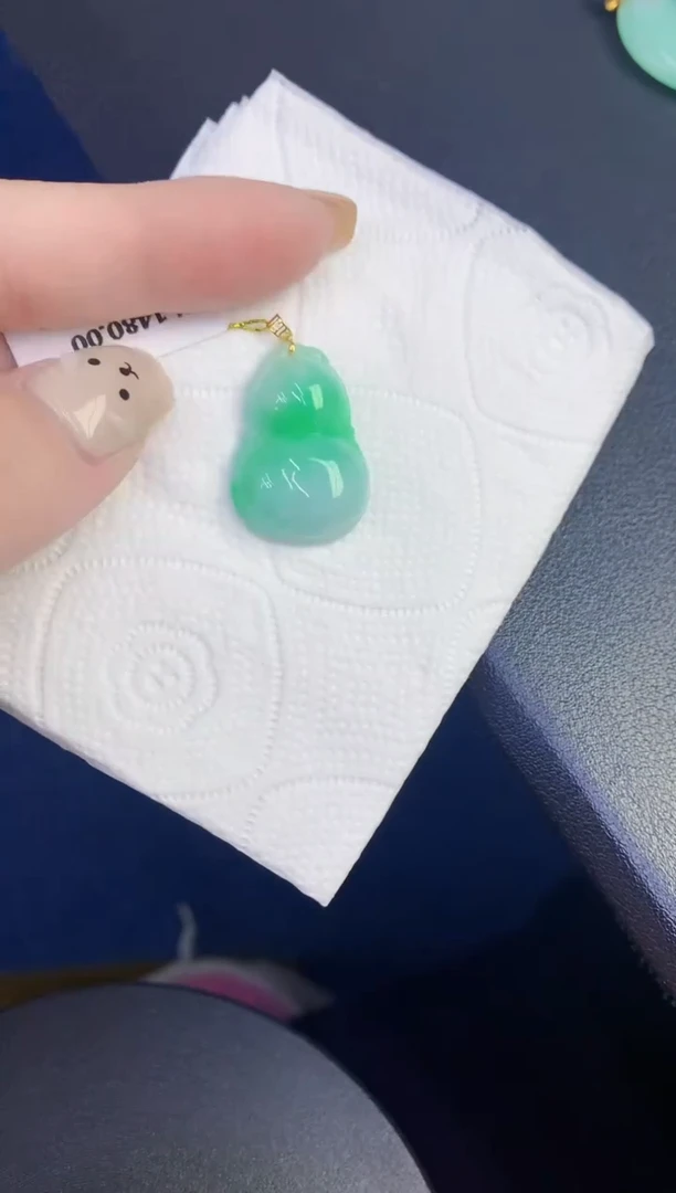 颈饰18K金镶嵌翡翠缅甸天然翡翠A货