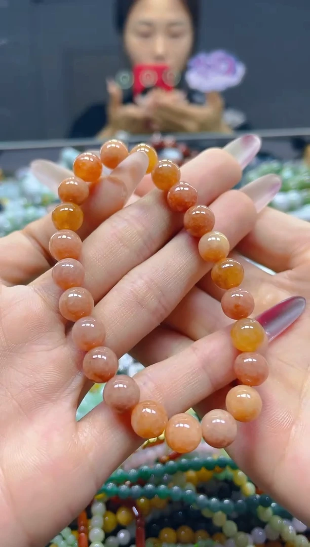 颈饰未镶嵌翡翠8MM/S/翡翠A货，一件也是批发价