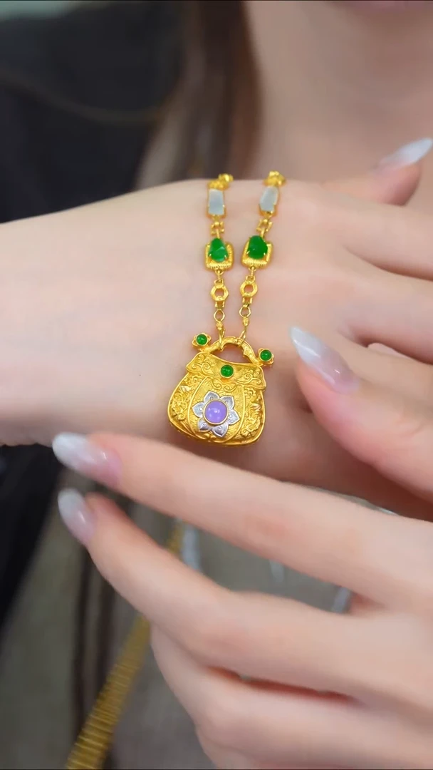 颈饰18K金镶嵌翡翠QJD10500299 18K金翡翠套链-多样性发其一