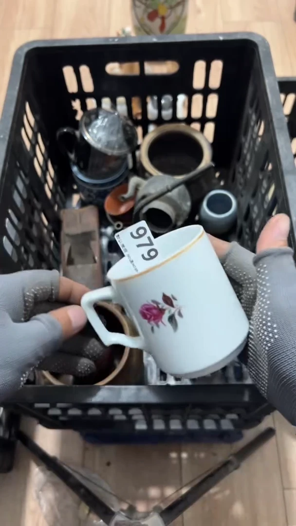 其他周****司工艺品0000979