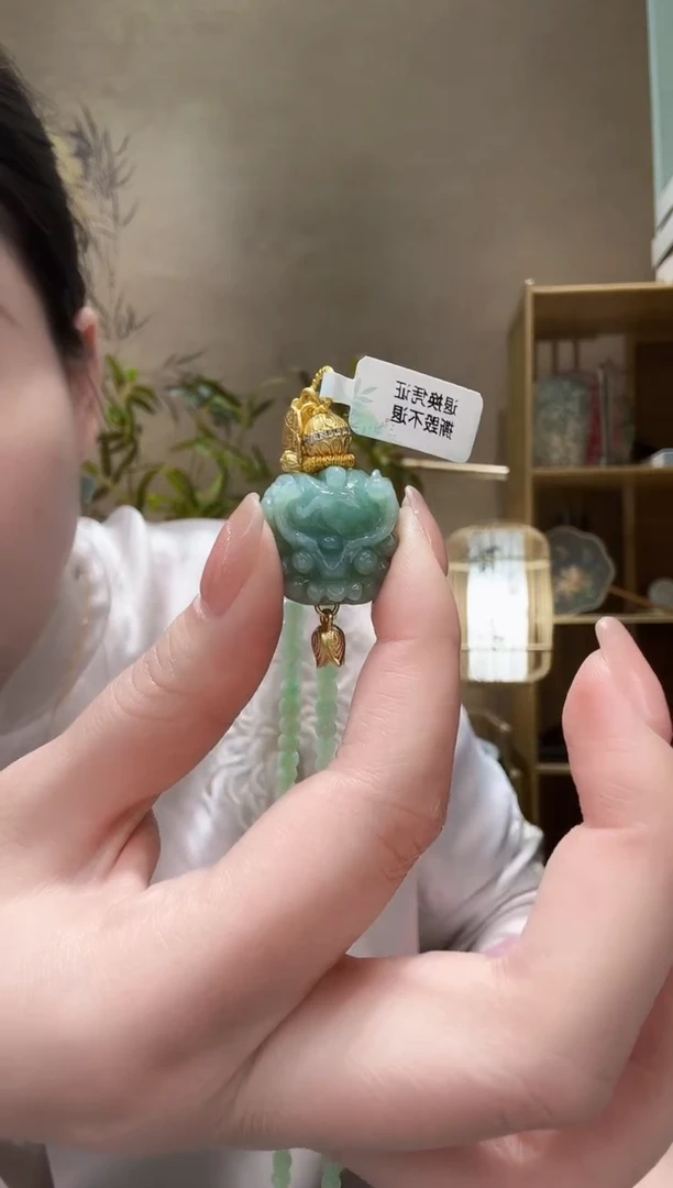 【闪购商品】翡翠颈饰未镶嵌吊坠