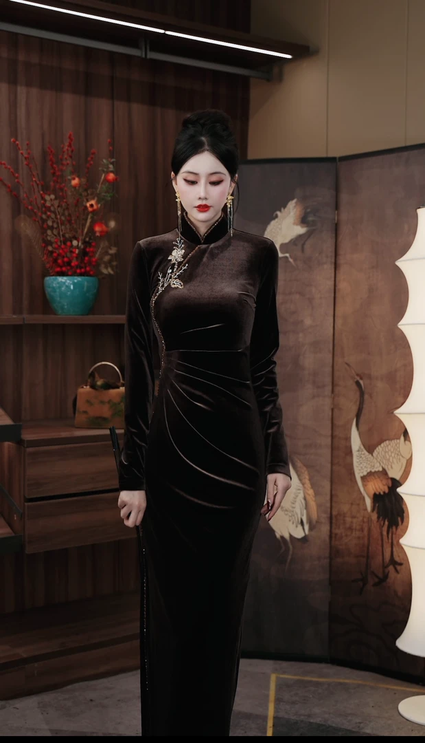 YUN《如梦》优雅气质丝绒新中式中国风修身显瘦长袖旗袍秋冬