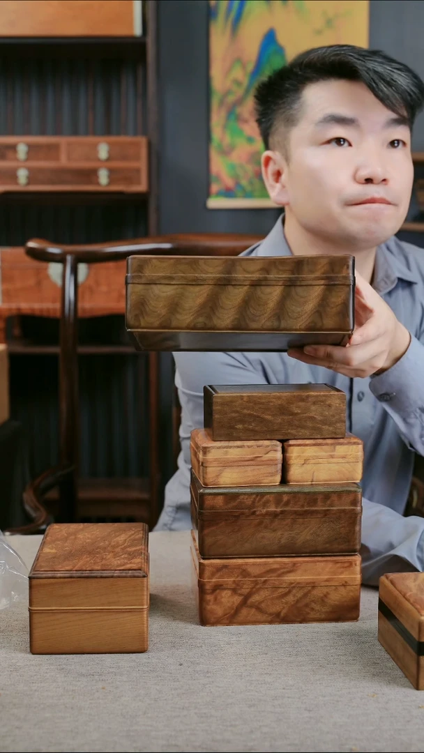 金丝楠?****?金丝楠木水波纹手捧盒