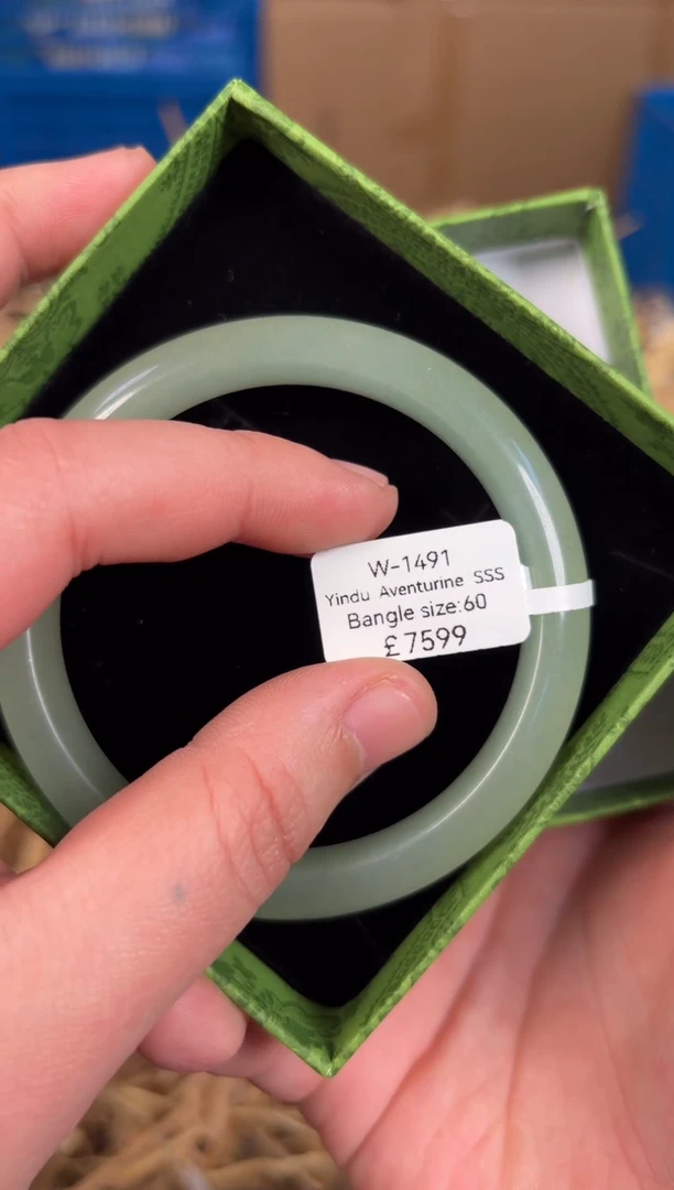 未镶嵌手镯石英质玉W1491