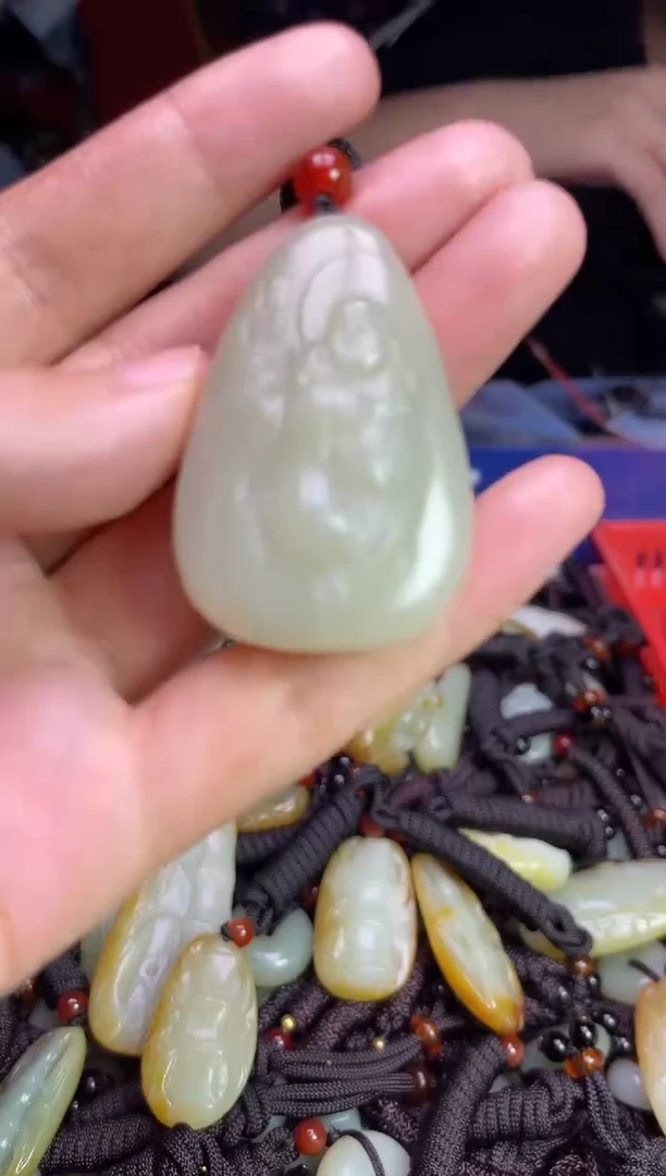 未镶嵌和田玉挂件1