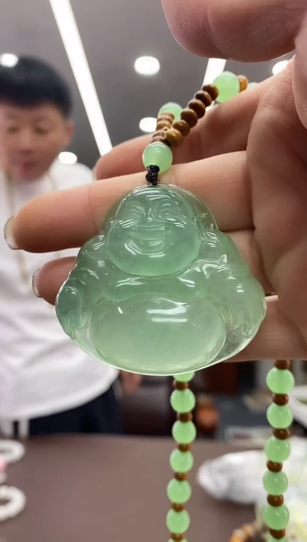 未镶嵌蛇纹石玉颈饰吊坠