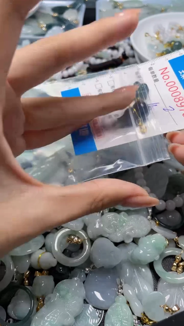 吊坠(不含链)未镶嵌翡翠8978