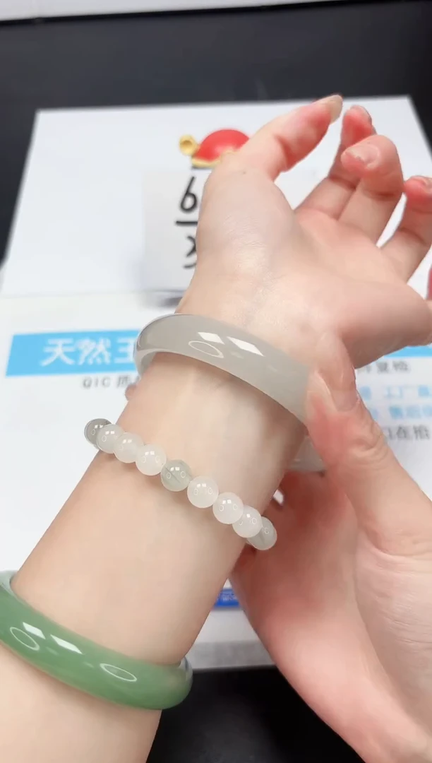 【闪购商品】石英质玉手镯未镶嵌A246-62.5