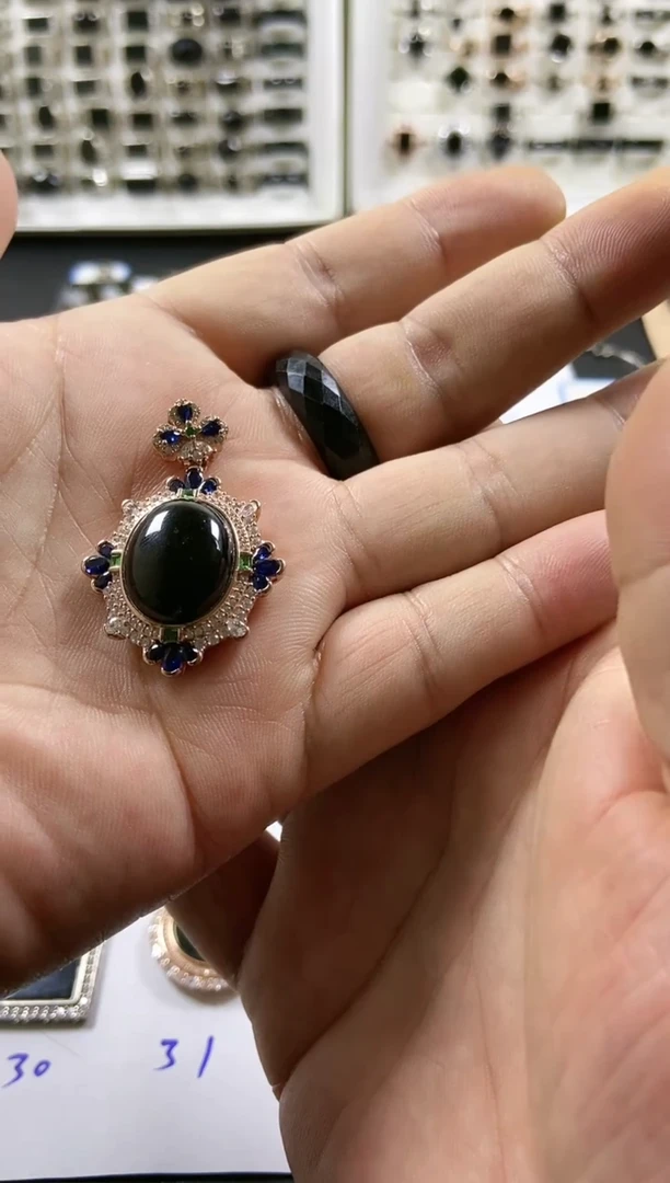 吊坠(赠链)银S925镶嵌翡翠豪镶蛋面