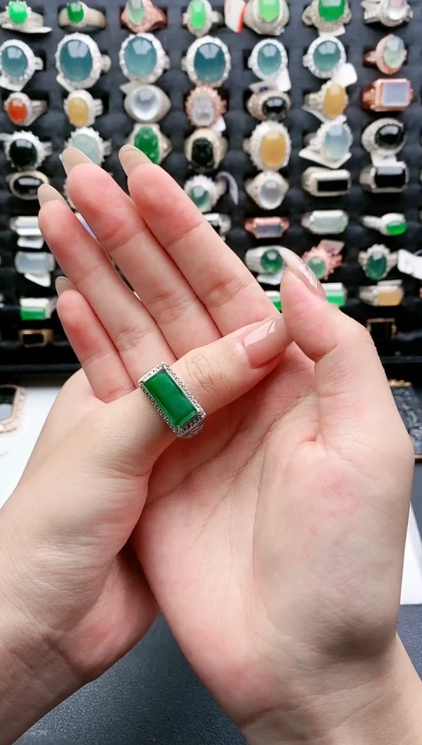 【闪购商品】翡翠戒指银S925镶嵌天然翡翠时尚男戒