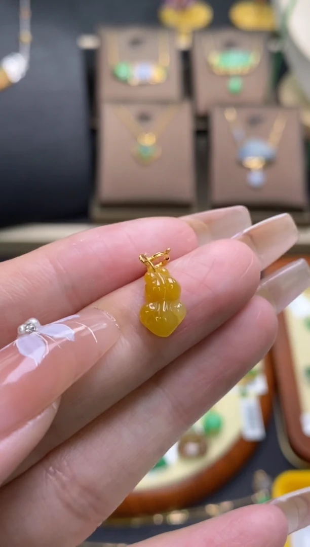 【闪购商品】翡翠颈饰18K金镶嵌净货18378