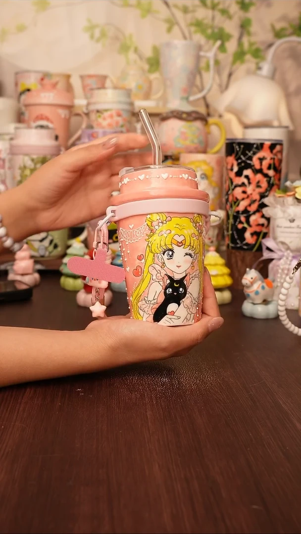 陶景德镇手绘的杯子